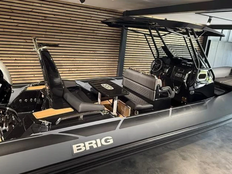 Rent a Brig Eagle 8 Bandol