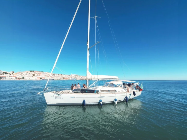 Sailboat for rent Lisbon at the best price