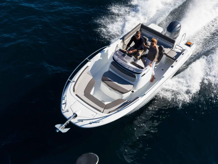 Yacht charter Positano cheap Cap Camarat 6.5 CC Serie 3