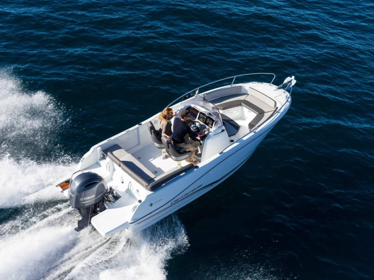 Boat rental Jeanneau Cap Camarat 6.5 CC Serie 3 in Positano on Samboat