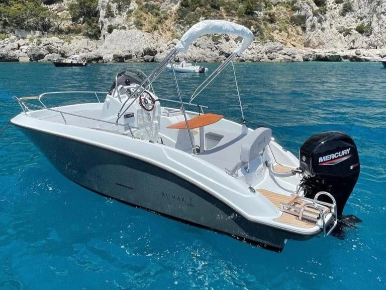 Motorboat for rent Porto di Salerno at the best price
