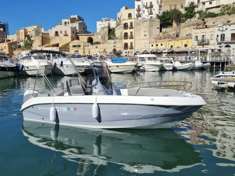 Motorboat rental with or without captain Barqa Xemxija