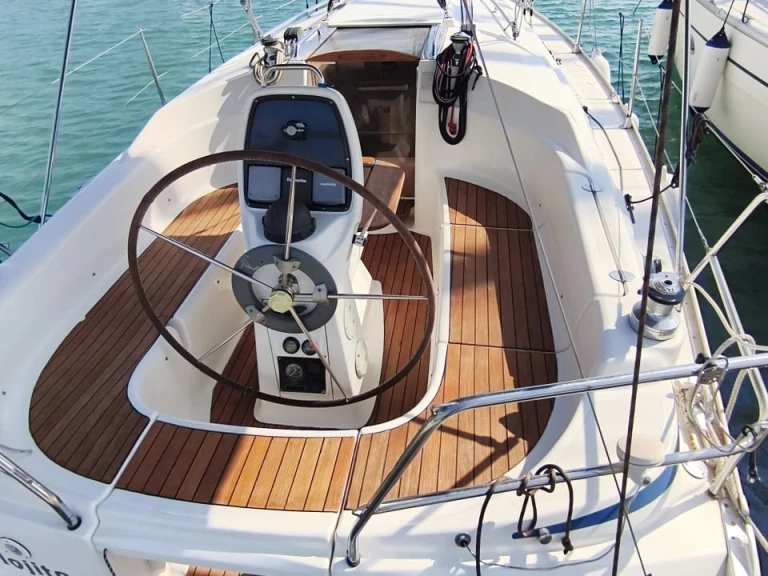 Bareboat Rental Sailboat Bavaria with a boat licence