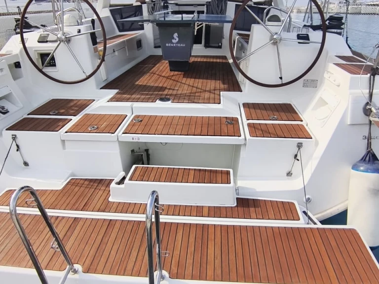 Yacht charter Paleros Marina cheap Oceanis 45