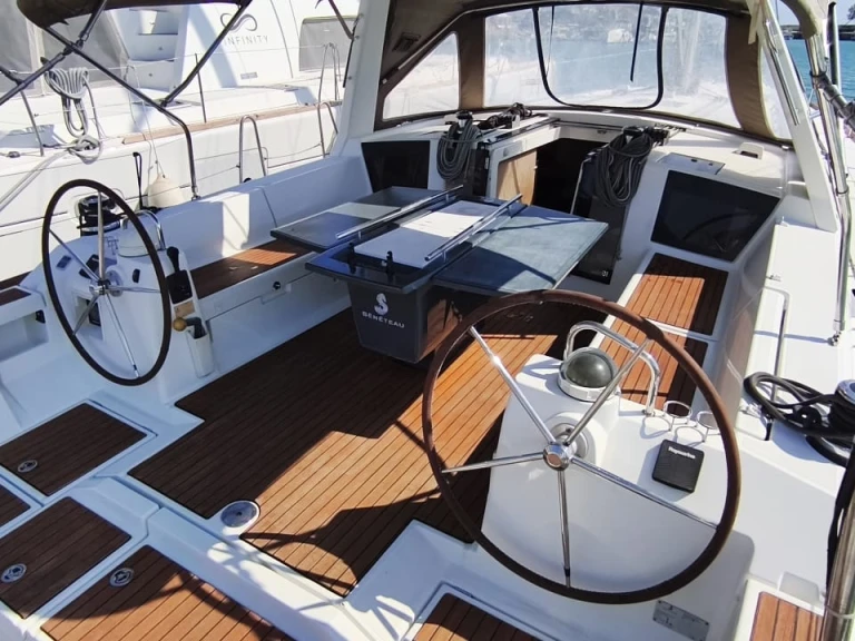 Sailboat rental with or without captain Bénéteau Paleros Marina