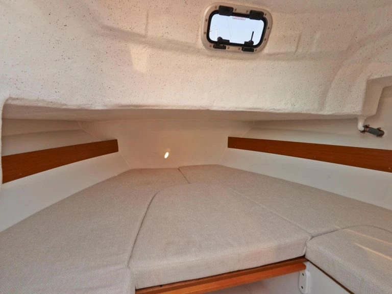 Motorboat for rent Porto di Amalfi Marina Coppola at the best price