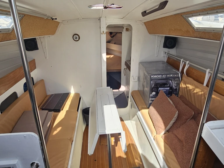 Sailboat rental in Port-Camargue - Bénéteau First 30