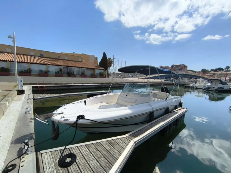 Motorboat for rent Gruissan at the best price