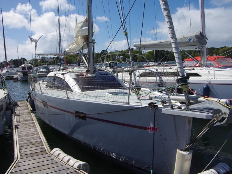 Yacht charter La Trinité-sur-Mer cheap RM 1060