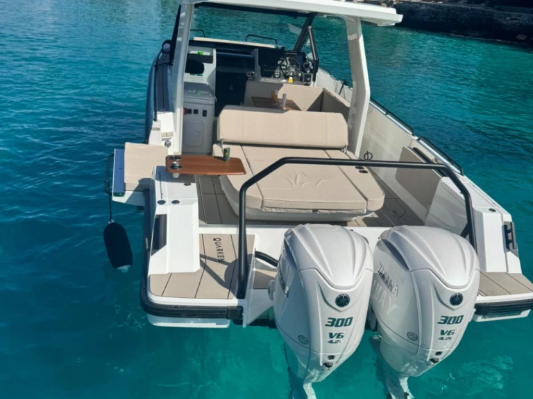 Motorboat rental with or without captain Quarken Manacor