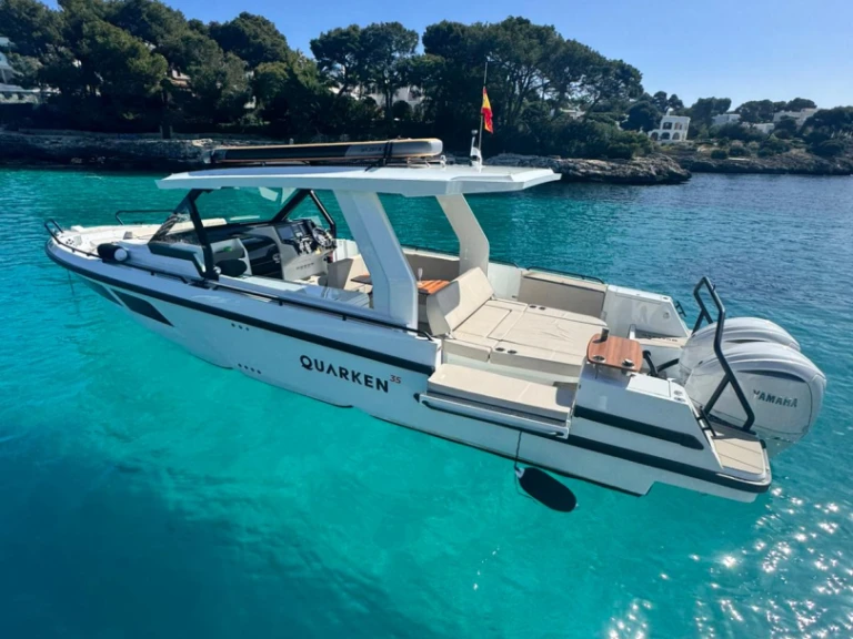 Motorboat for rent Manacor at the best price
