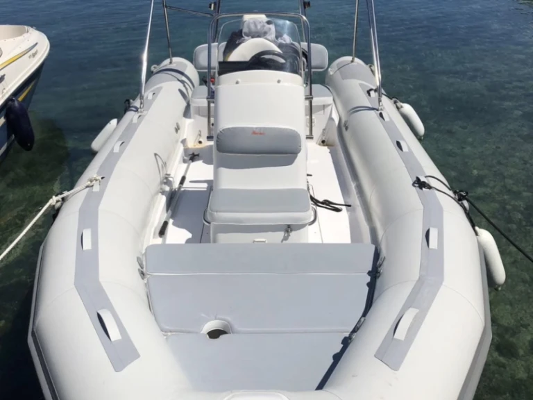 Boat rental Adventure Vestra V 6.50 in Mandelieu-la-Napoule on Samboat