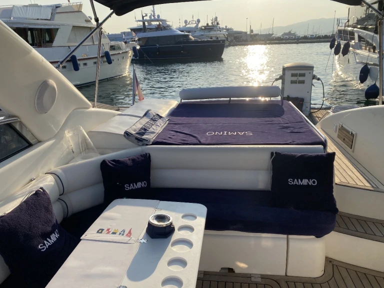 Motorboat for rent Cannes at the best price