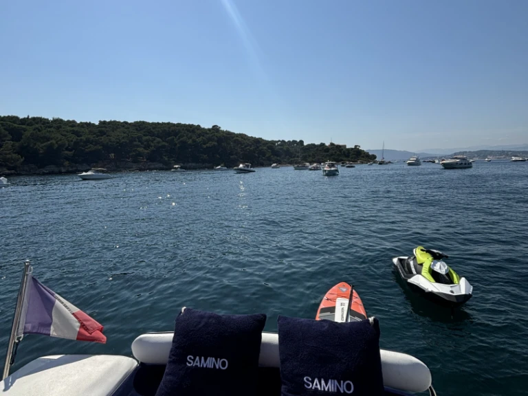 Rent a Sunseeker Commanche 40 Cannes