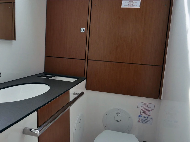 Sailboat rental with or without captain Bavaria Piombino