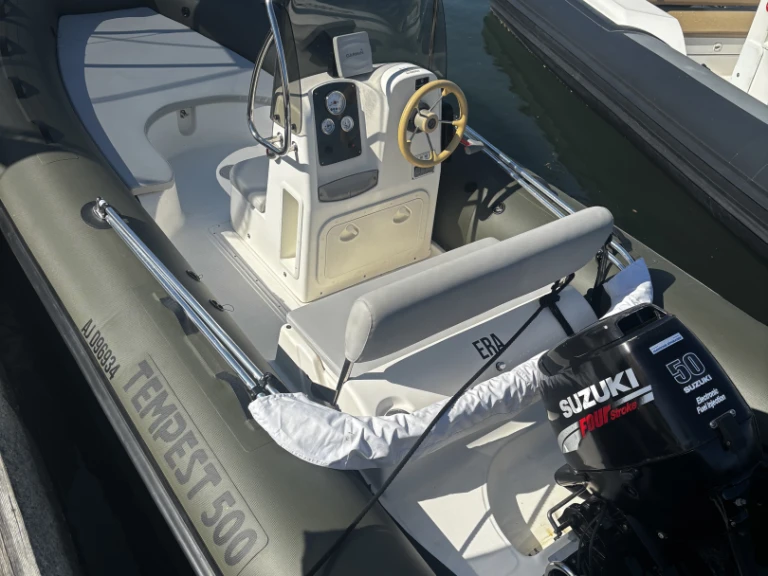 Rent a Capelli 500 moteur 2 temps Porto-Vecchio