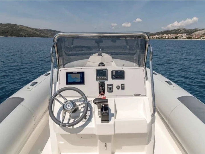 Bareboat Rental RIB Wellcraft with a boat licence