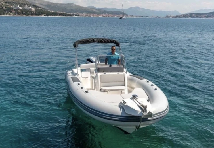RIB rental with or without captain Wellcraft Fréjus