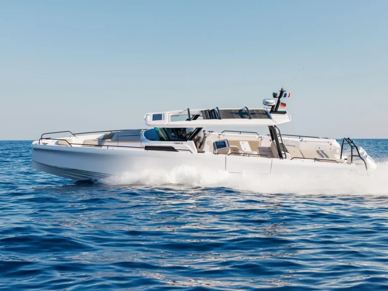 Motorboat rental in Cannes - Axopar 45 BRABUS