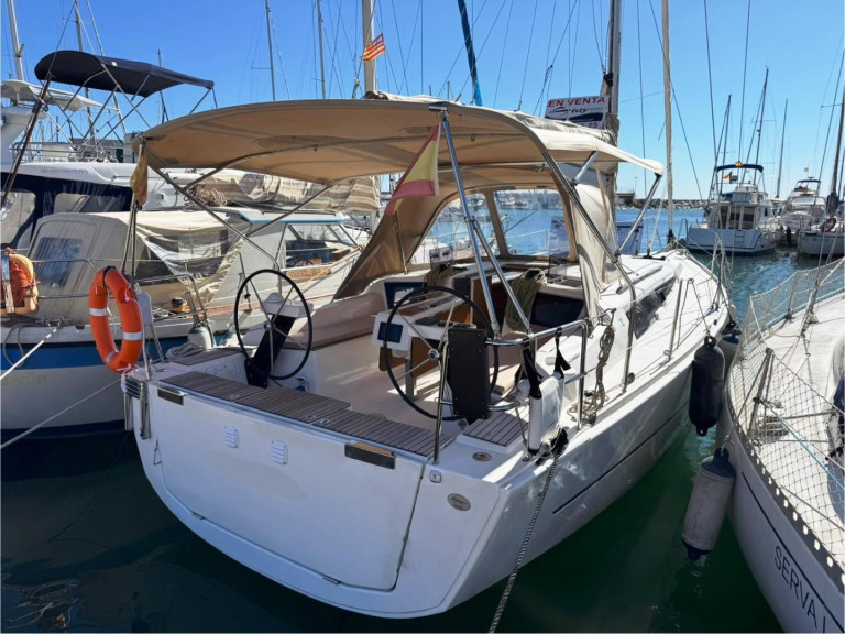 Bavaria Bavaria 41 Cruiser charter bareboat or captained in  Palma de Mallorca