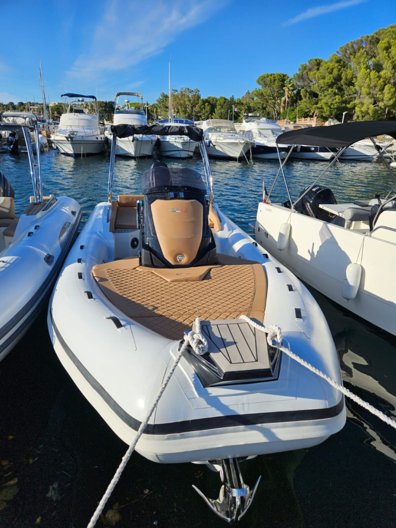 Delta Rib 24 Rent a RIB SPX RIB 24 DINETTE in Saint-Raphael (SPX 24 ESPERANCE) | SamBoat