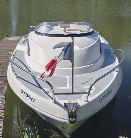Motorboat for rent France at the best price