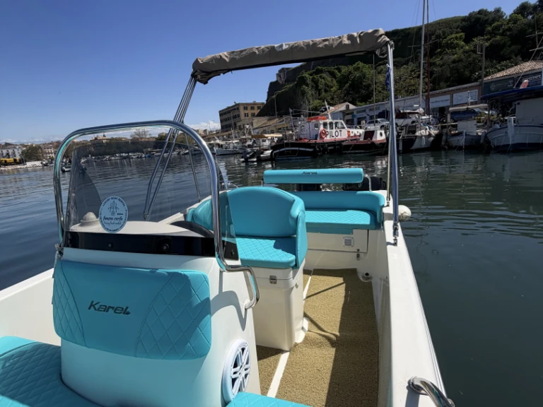 Bareboat Rental Motorboat Karel with a boat licence