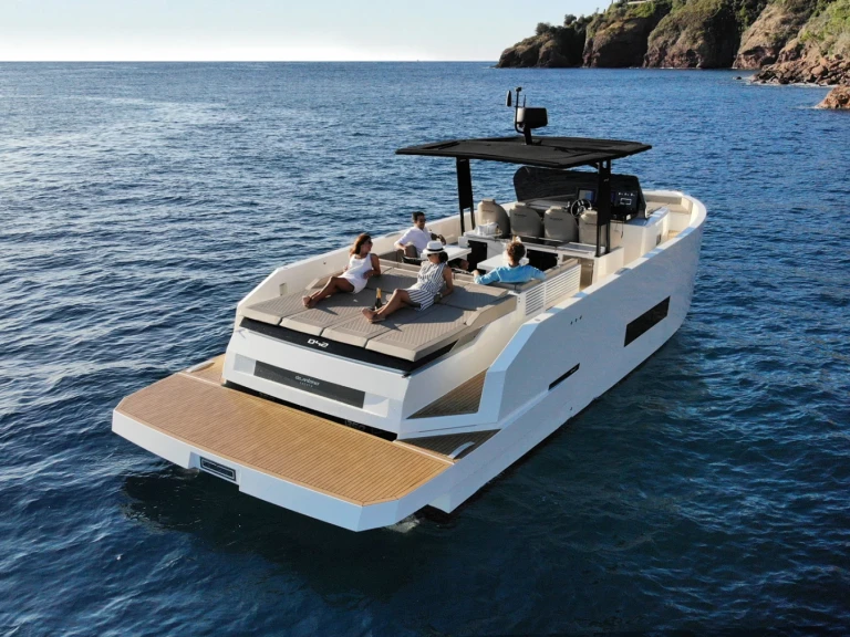 Motorboat for rent Ibiza Town at the best price