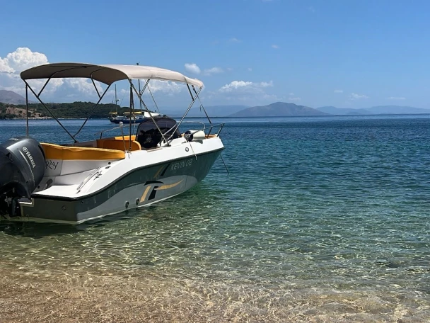 Rent a Marinello 7.5m Ksamil