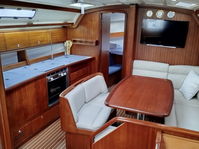 Bareboat Rental Sailboat Bavaria with a boat licence