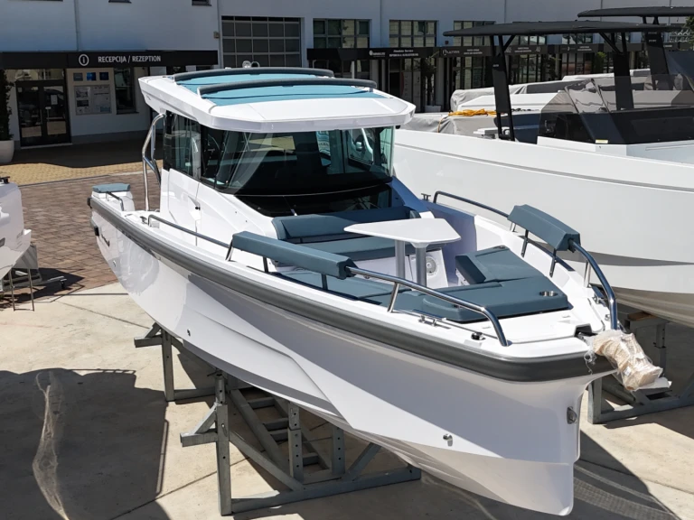 Motorboat rental with or without captain Axopar Seget Donji