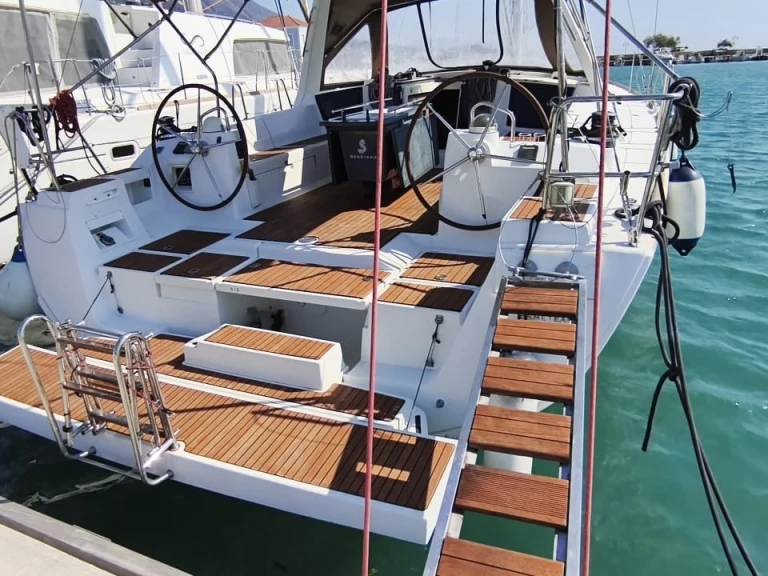 Sailboat rental in Pálairos - Bénéteau Oceanis 45