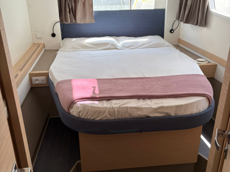 Fountaine Pajot Astrea 42 in Furnari on SamBoat