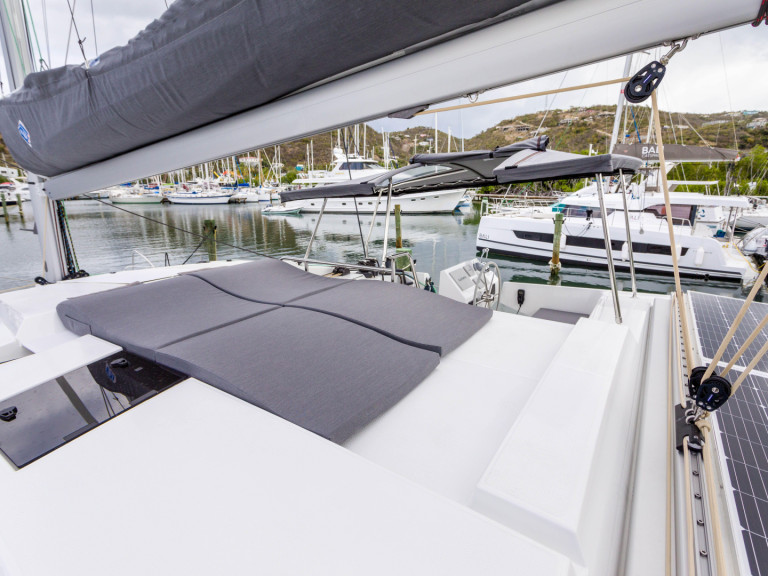 Catamaran rental with or without captain Fountaine Pajot Tortola