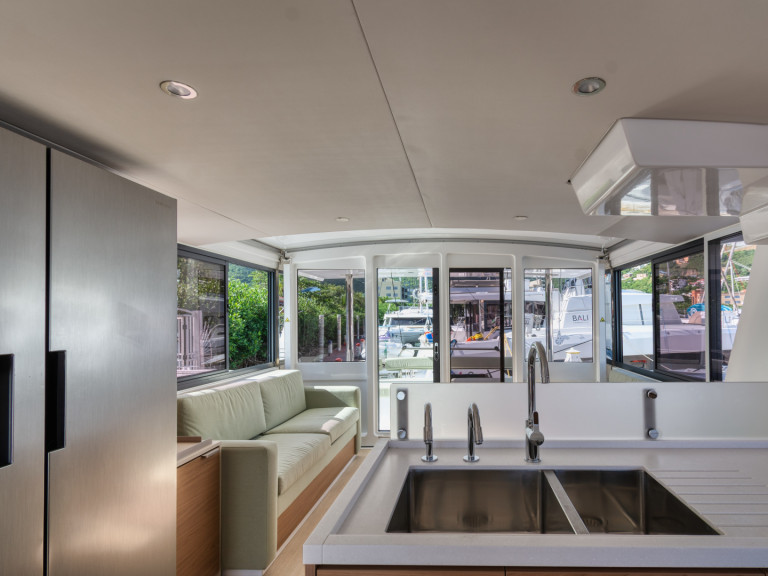 Bali Bali 4.6 in Tortola on SamBoat