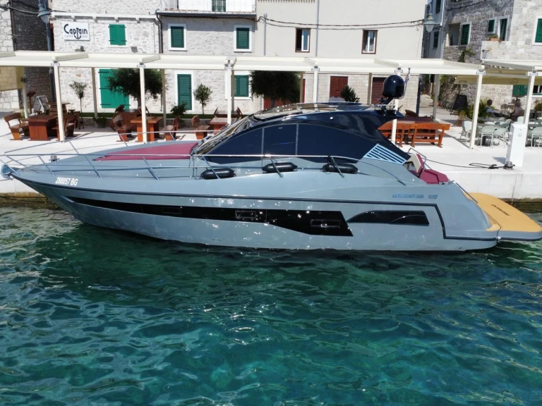 Grginić Mirakul 40 in Biograd na Moru on SamBoat