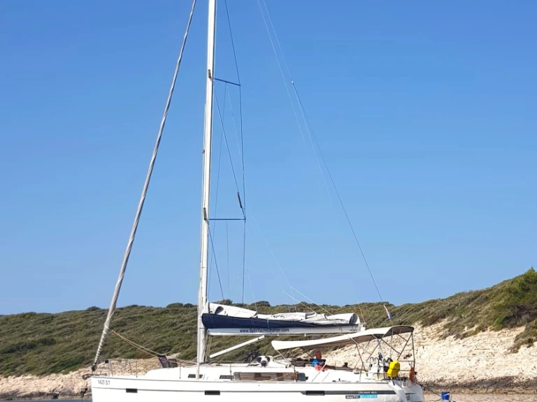 Yacht charter Split cheap Cruiser 40 S
