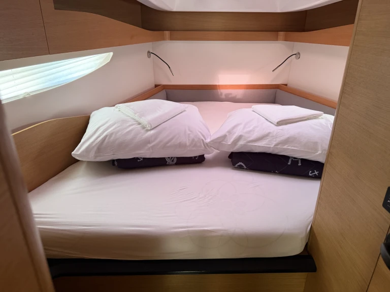 Rent a Elan Elan E6 Split