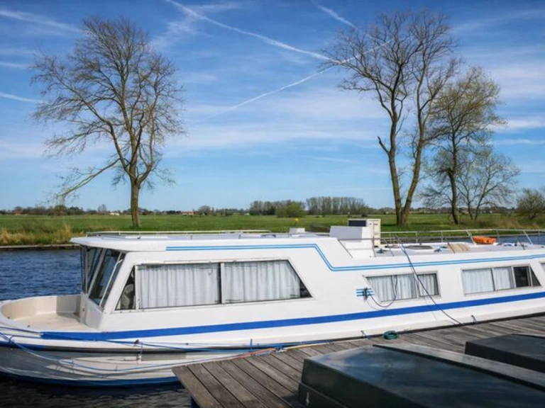 Yacht charter Saint-Jean-de-Losne cheap FB1325