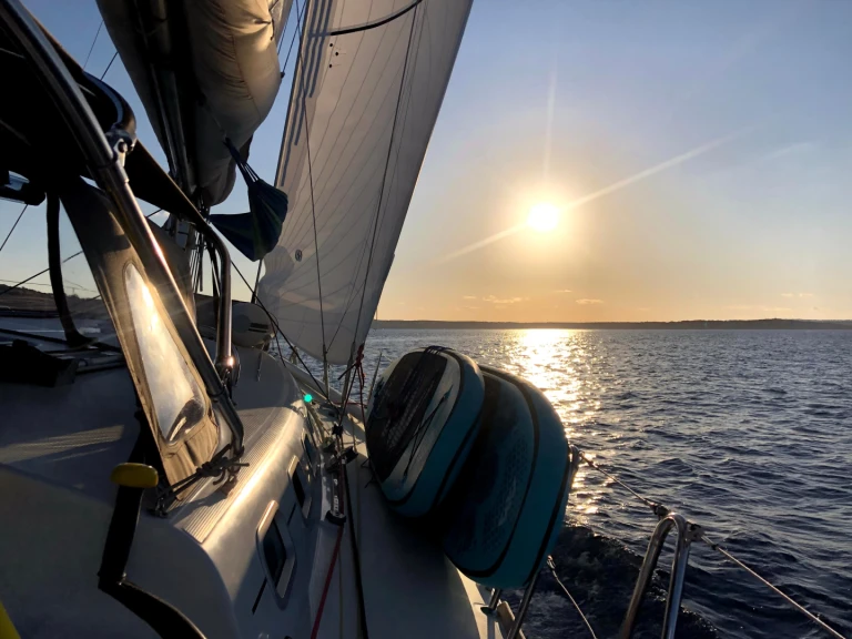 Sailboat for rent Ta' Xbiex at the best price