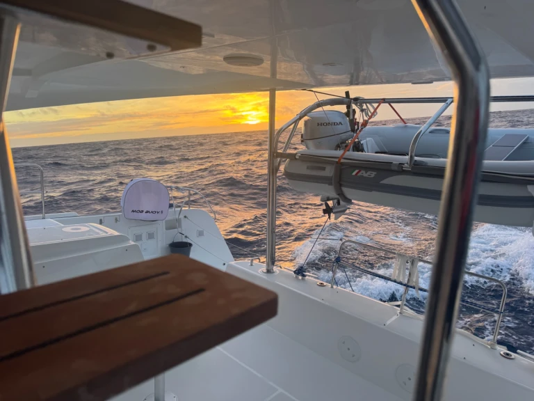 Boat rental Lagoon Lagoon 42 in Marseille on Samboat