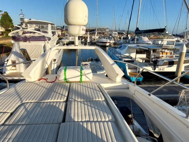 Luxury Yacht rental in Dubai Marina - Sunseeker Manhattan 66