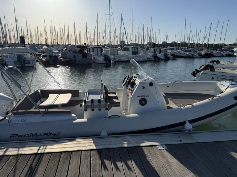 Pro Marine hélios 25 charter bareboat or captained in  La Rochelle
