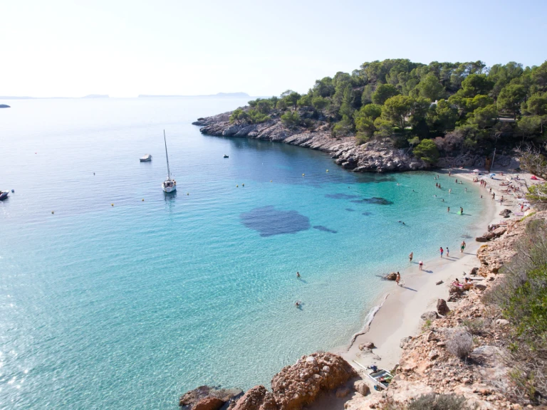 Rent a Chaparral 246 Sant Antoni de Portmany