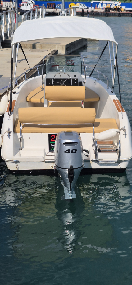 Yacht charter La Spezia cheap Schizzo 520