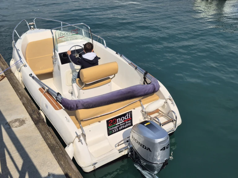 Bareboat Rental Motorboat BLU LINE with a boat licence