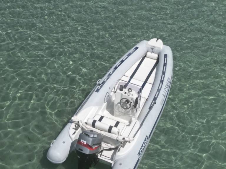 Boat rental Lomac Lomac 540 IN in Porto-Vecchio on Samboat