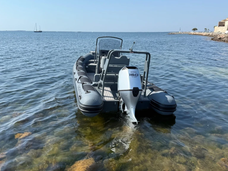 Highfield Patrol 660 in Mèze on SamBoat