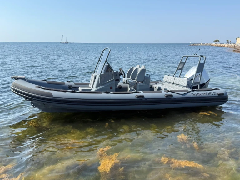 Rent a Highfield Patrol 660 Mèze