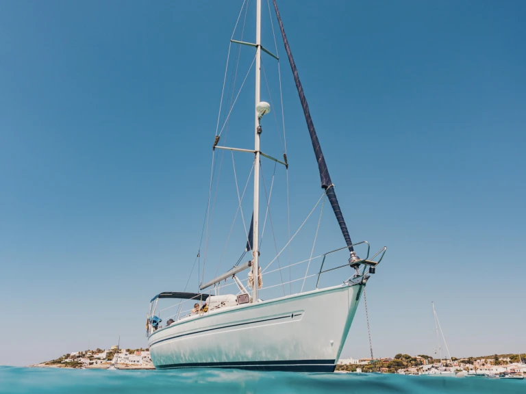 Sailboat rental with or without captain Bavaria Mahón
